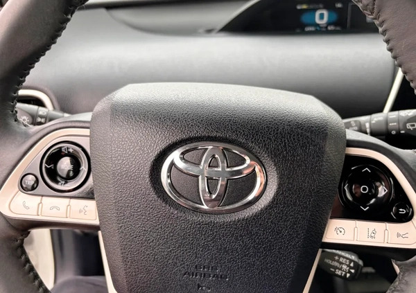 Toyota Prius cena 89900 przebieg: 6340, rok produkcji 2017 z Ząbki małe 326
